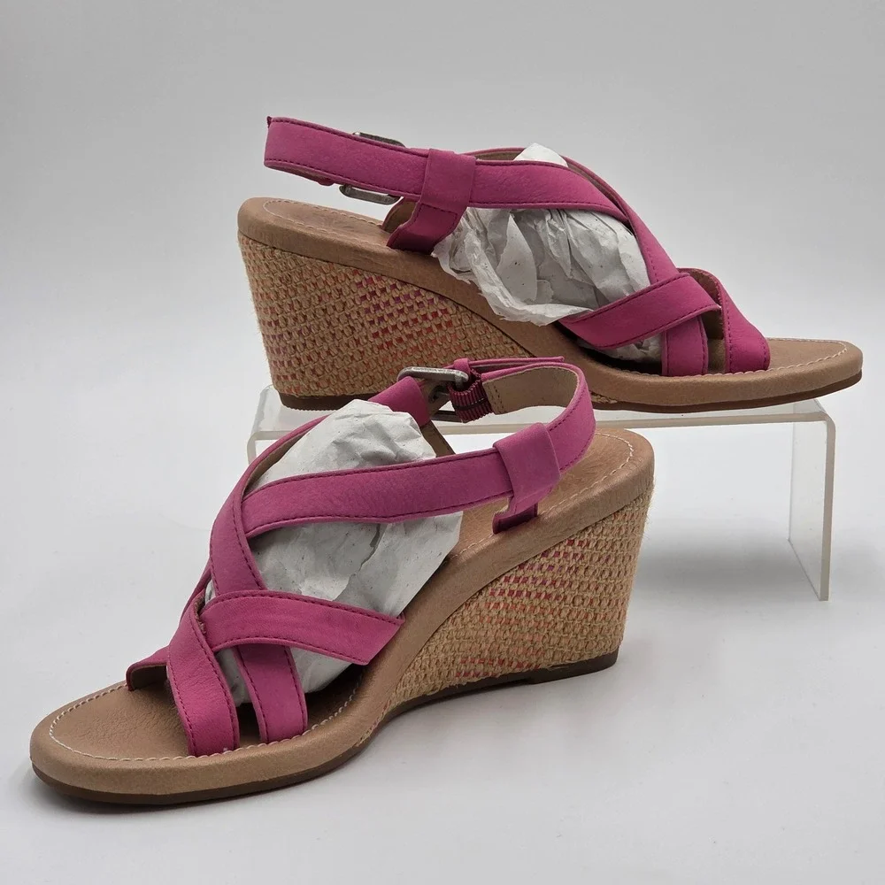 UGG Womens 7 Gaiana‎ Strappy Wedge Sandals Pink Leather Upper Summer